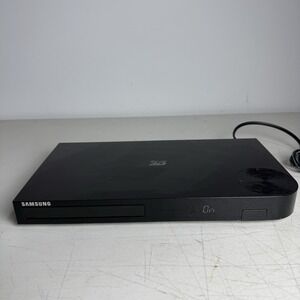 Samsung BD-F5900 3D Wi-Fi Blu-ray DVD Disc Player Tested Works No Remote